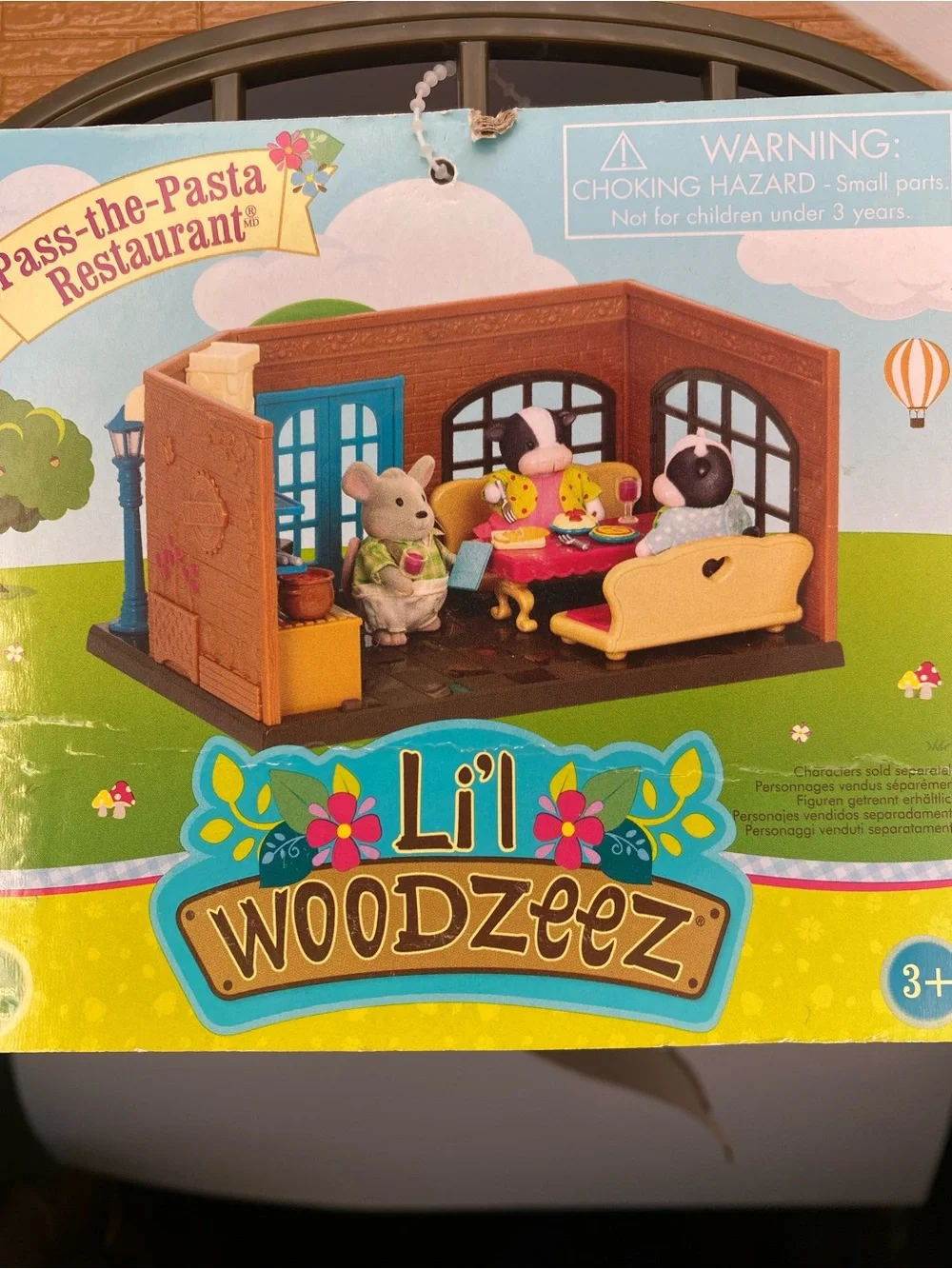 Li'l Woodzeez Pass-the-Pasta Restaurant Playset - Yellow & Brown